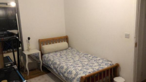 Prime Location - En-suite Cosy Room